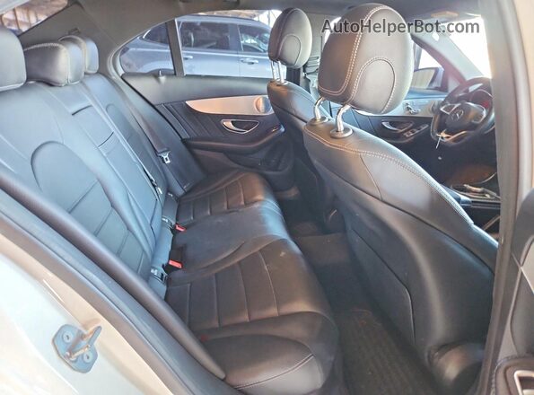 55SWF4JBXJU279538 2018 MERCEDES-BENZ C White Вид задніх сидінь