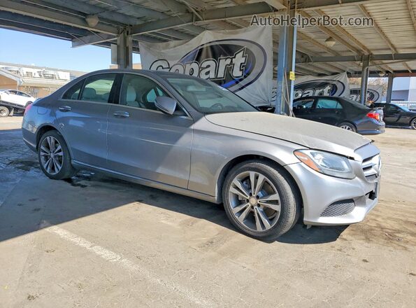 55SWF4KB0GU136766 2016 MERCEDES-BENZ C Серебряный Передняя правая четверть