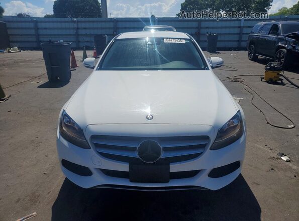 55SWF4KB1GU135139 2016 MERCEDES-BENZ C White Вид спереду