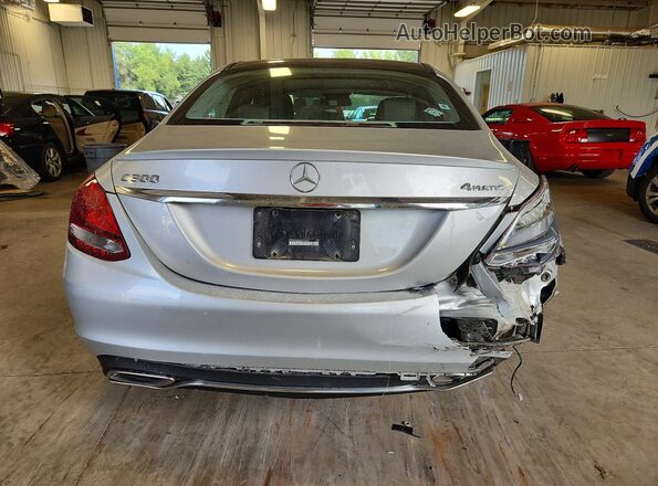 55SWF4KB3GU172659 2016 MERCEDES-BENZ C Silver Вид ззаду