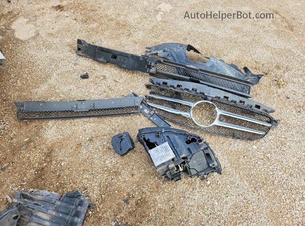 55SWF4KB3HU204172 2017 MERCEDES-BENZ C Черный Вид подкапотного пространства