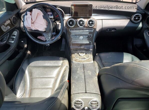 55SWF4KB3HU215995 2017 MERCEDES-BENZ C Black Vista del salpicadero