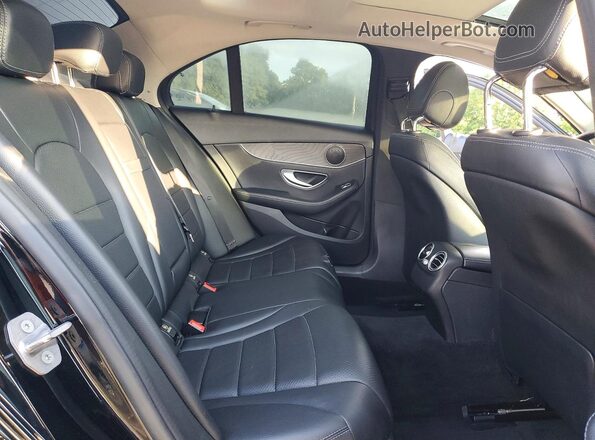 55SWF4KB4HU180593 2017 MERCEDES-BENZ C Black Вид задніх сидінь