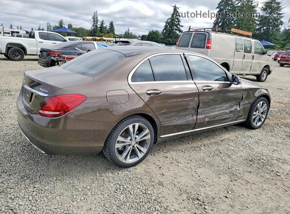 55SWF4KB5GU135077 2016 MERCEDES-BENZ C Коричневый Задняя правая четверть