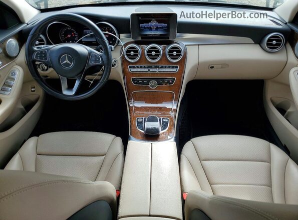 55SWF4KB5GU135077 2016 MERCEDES-BENZ C Коричневый Вид панели приборов