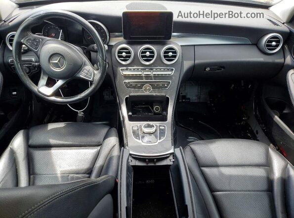 55SWF4KB5HU192445 2017 MERCEDES-BENZ C Черный Вид панели приборов