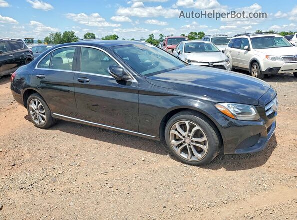 55SWF4KB5HU192445 2017 MERCEDES-BENZ C Черный Передняя правая четверть