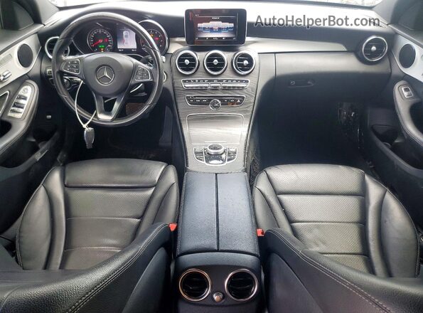 55SWF4KB5JU279610 2018 MERCEDES-BENZ C Black Dashboard view