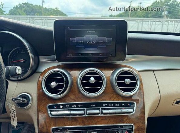 55SWF4KB8HU221677 2017 MERCEDES-BENZ C White Вид панелі приладів