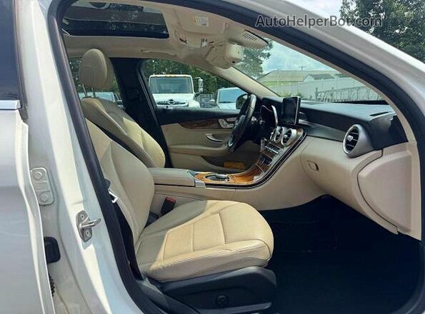 55SWF4KB8HU221677 2017 MERCEDES-BENZ C White Вид задньої частини салону
