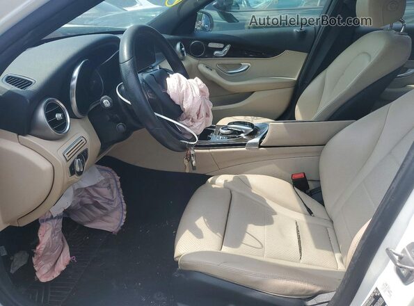55SWF4KB8JU241837 2018 MERCEDES-BENZ C White წინა სალონის ხედი