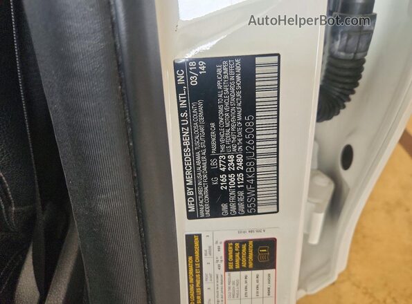 55SWF4KB8JU265085 2018 MERCEDES-BENZ C White Widok komory silnika