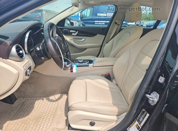 55SWF4KB9HU215922 2017 MERCEDES-BENZ C Черный Вид салона спереди