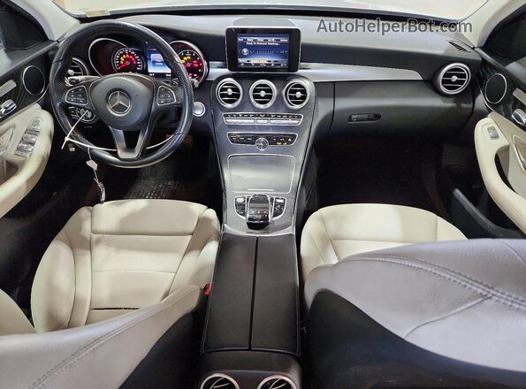 55SWF4KBXGU169600 2016 MERCEDES-BENZ C Серебряный Вид панели приборов