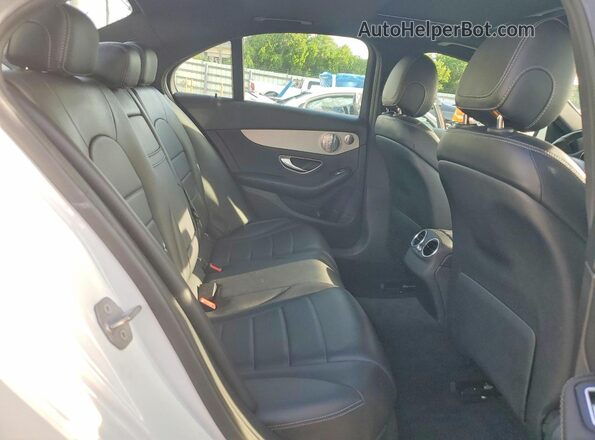 55SWF4KBXJU281532 2018 MERCEDES-BENZ C White Widok tylnych siedzeń