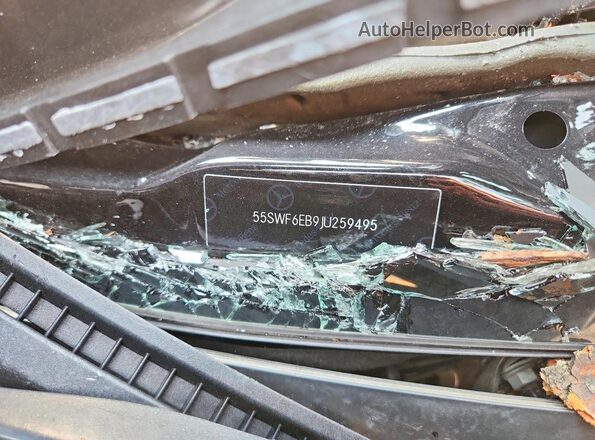 55SWF6EB9JU259495 2018 MERCEDES-BENZ C Black Vista del compartimento del motor