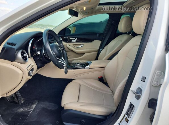 55SWF8DB0KU285014 2019 MERCEDES-BENZ C White Front interior view