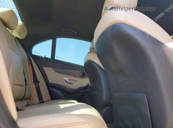 55SWF8DB0LU324363 2020 MERCEDES-BENZ C White Вид задніх сидінь