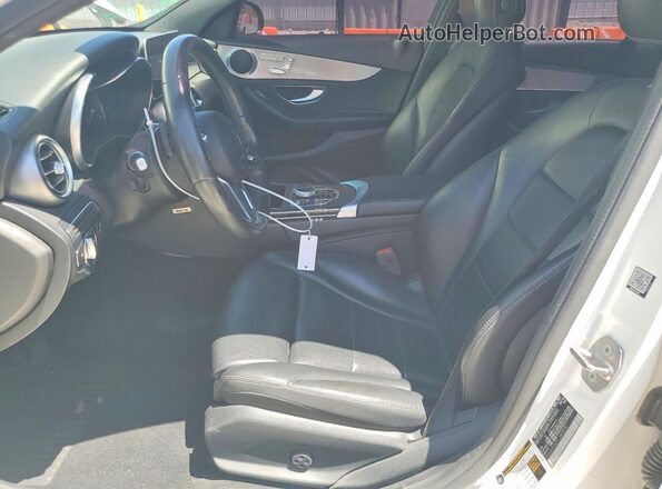 55SWF8DB2KU285578 2019 MERCEDES-BENZ C White Вид салону спереду