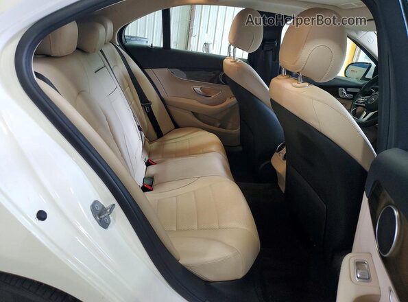 55SWF8DB3KU297352 2019 MERCEDES-BENZ C White Widok tylnych siedzeń