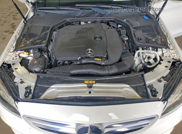 55SWF8DB3KU297352 2019 MERCEDES-BENZ C White Widok wnętrza z tyłu