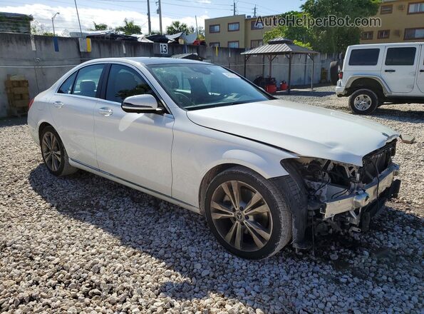 55SWF8DB4LU324155 2020 MERCEDES-BENZ C Белый Передняя правая четверть