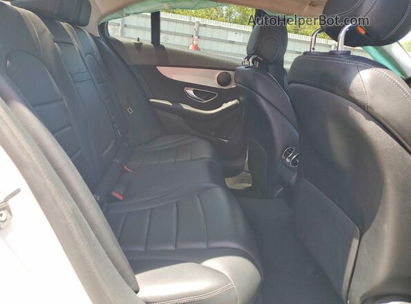 55SWF8DB6KU296583 2019 MERCEDES-BENZ C White Widok tylnych siedzeń