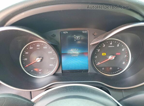 55SWF8DB9KU302733 2019 MERCEDES-BENZ C Black Вид щитка приладів