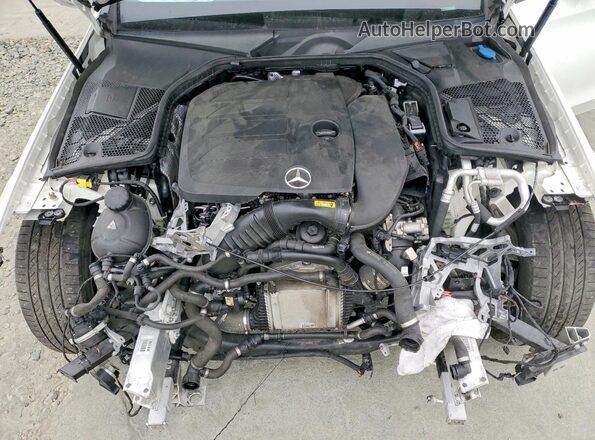 55SWF8DBXKU294271 2019 MERCEDES-BENZ C White Vista interior trasera
