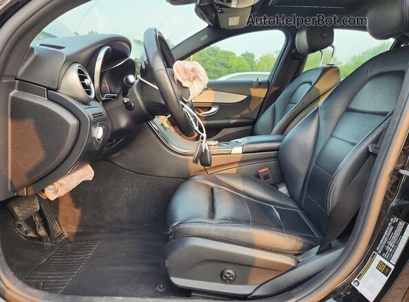 55SWF8EB0KU305406 2019 MERCEDES-BENZ C Black Front interior view