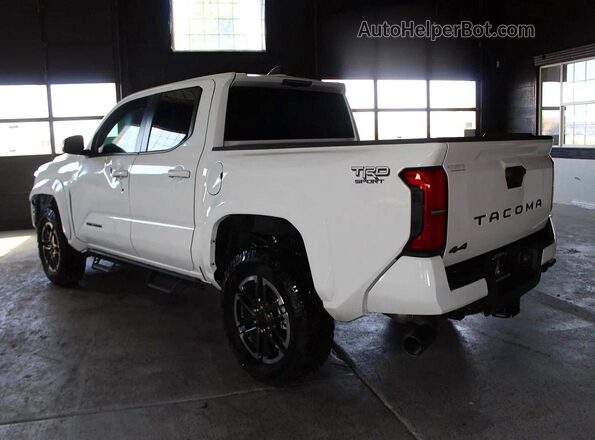 3TMLB5JN2SM176210 2025 TOYOTA TACOMA White Դիմացի տեսք