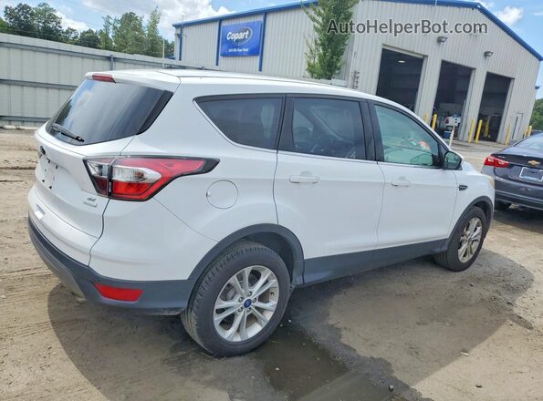 1FMCU0GD7HUB08836 2017 FORD ESCAPE White Przód prawy