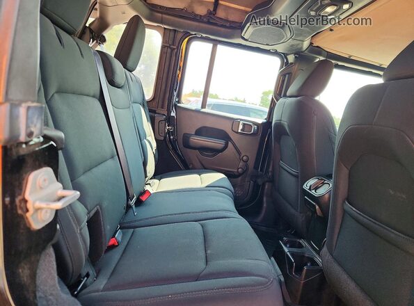 1C4HJXDG3JW152997 2018 JEEP WRANGLER Black Вид задньої частини салону