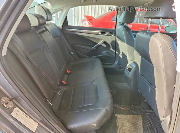 1VWAA7A34JC000342 2018 VOLKSWAGEN PASSAT Gray Սալոնի հետևի տեսք