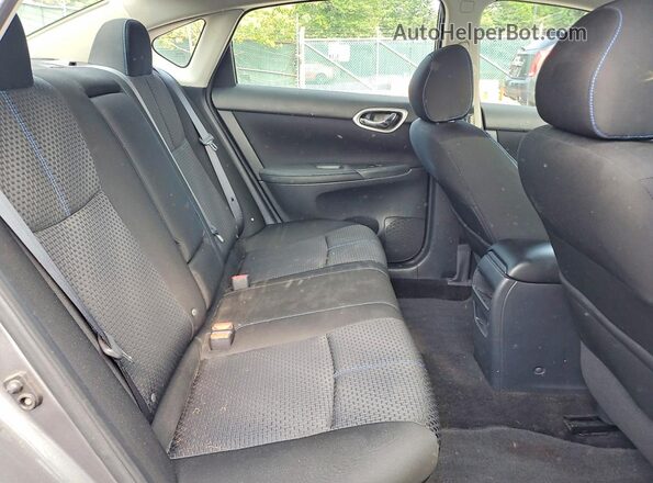 3N1AB7AP0HY205759 2017 NISSAN SENTRA Gray Widok wnętrza z tyłu