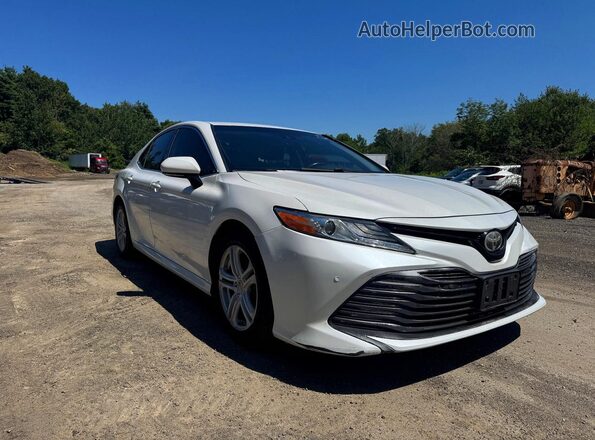 4T1B11HK3JU018922 2018 TOYOTA CAMRY White Հետևի ձախ