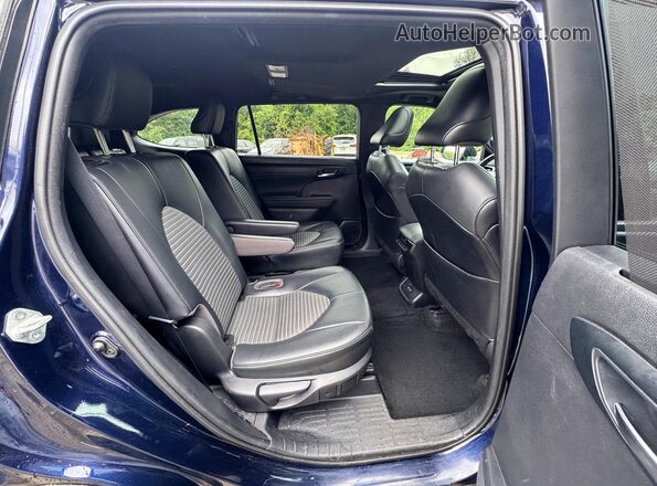 5TDJZRBHXMS090844 2021 TOYOTA HIGHLANDER Синий Вид салона спереди