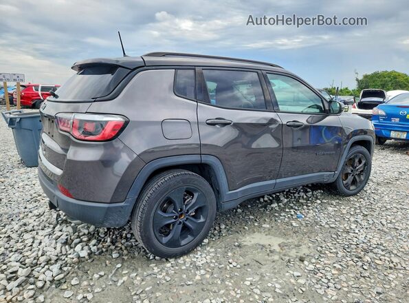 3C4NJCBB3JT318315 2018 JEEP COMPASS Серый Передняя правая четверть