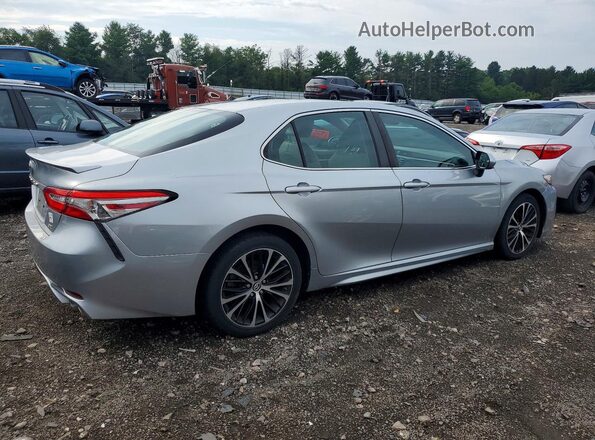 4T1B11HK3JU132371 2018 TOYOTA CAMRY Silver წინა მარჯვენა