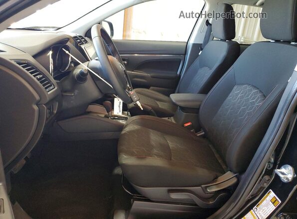 JA4ARUAU3TU017658 2026 MITSUBISHI OUTLANDER Черный Вид панели приборов