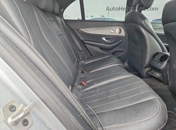 W1KZF8DB7MA925655 2021 MERCEDES-BENZ E-CLASS Silver Widok wnętrza z tyłu