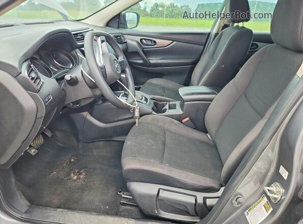 JN1BJ1CP6JW191879 2018 NISSAN ROGUE Серый Вид панели приборов