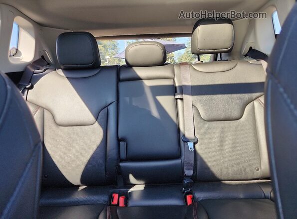 3C4NJDDBXMT545282 2021 JEEP COMPASS Gray Widok wnętrza z tyłu