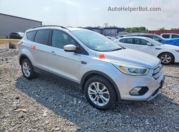 1FMCU9HD2JUA26666 2018 FORD ESCAPE Silver წინა ხედი