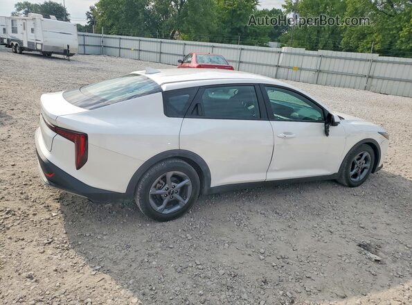 3KPFT4DE8SE162418 2025 KIA ALL OTHER White Przód prawy