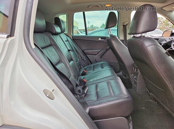 WVGBV7AX9GW591737 2016 VOLKSWAGEN TIGUAN Белый Вид подкапотного пространства