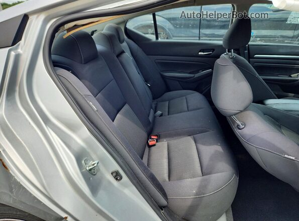 1N4BL4DV7MN389957 2021 NISSAN ALTIMA Серебряный Вид задней части салона