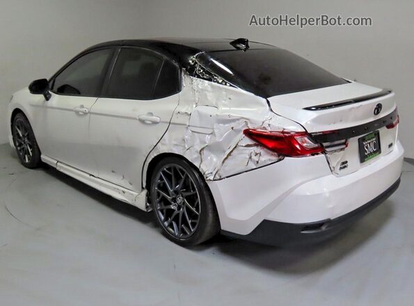 4T1DBADK9SU006898 2025 TOYOTA CAMRY White წინა ხედი