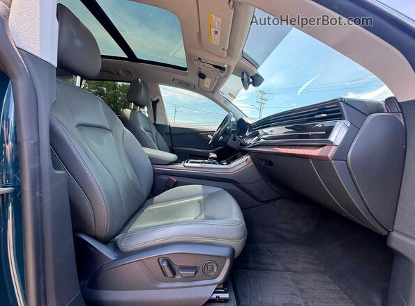 WA1CVAF19KD008785 2019 AUDI Q8 Blue Вид спереду