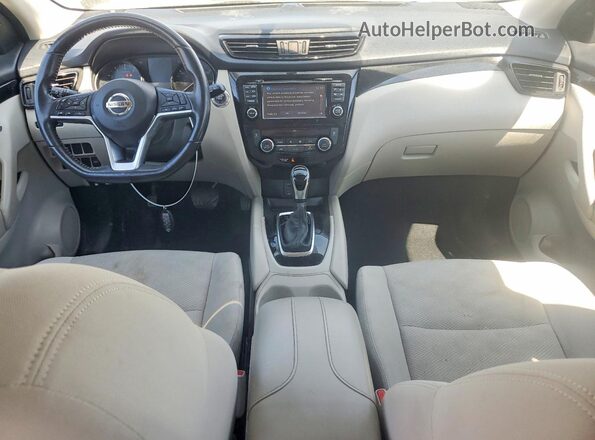 JN1BJ1CR2JW205696 2018 NISSAN ROGUE Серебряный Вид щитка приборов